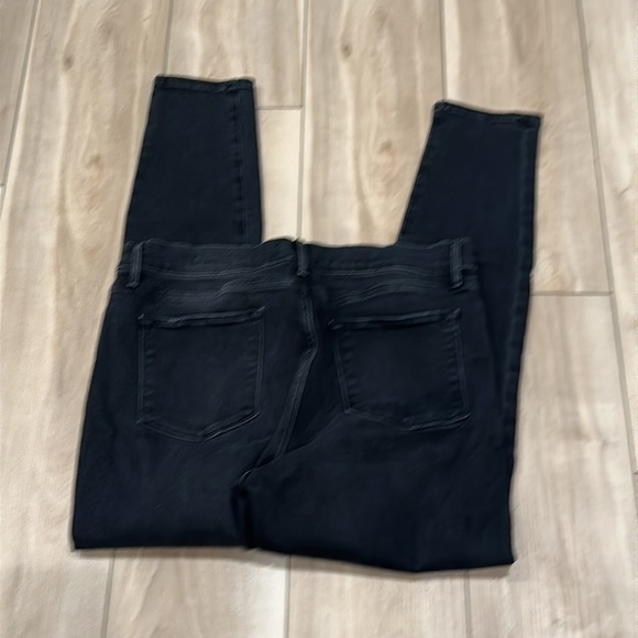 EUC Women’s Nordstrom’s FRAME Brand Size 32 Stretch Gray Black Distressed Jeans - Picture 7 of 10